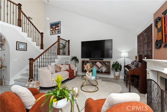 MLS #OC25253172 image #10