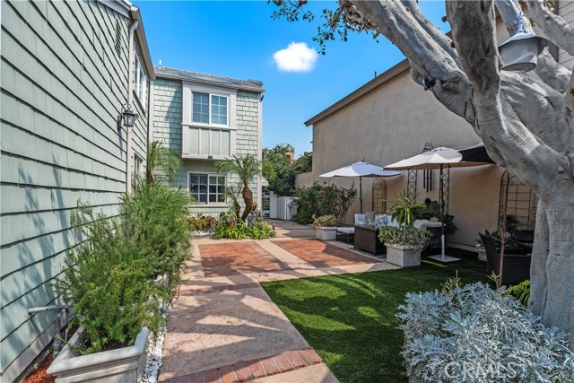 MLS #OC25253172 image #2