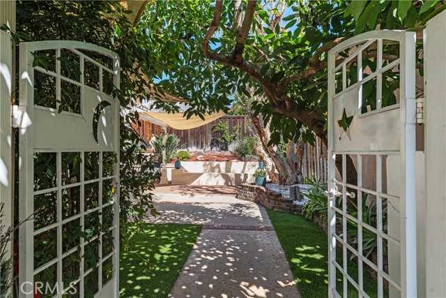 MLS #OC25253172 image #31