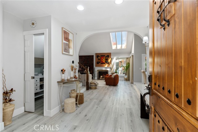 MLS #OC25253172 image #6