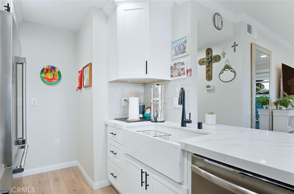 MLS #OC25253195 image #10