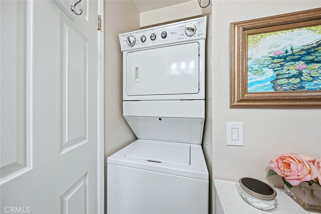 MLS #OC25253195 image #24