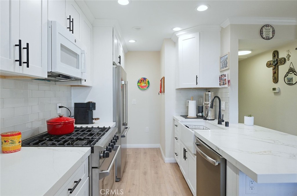 MLS #OC25253195 image #3