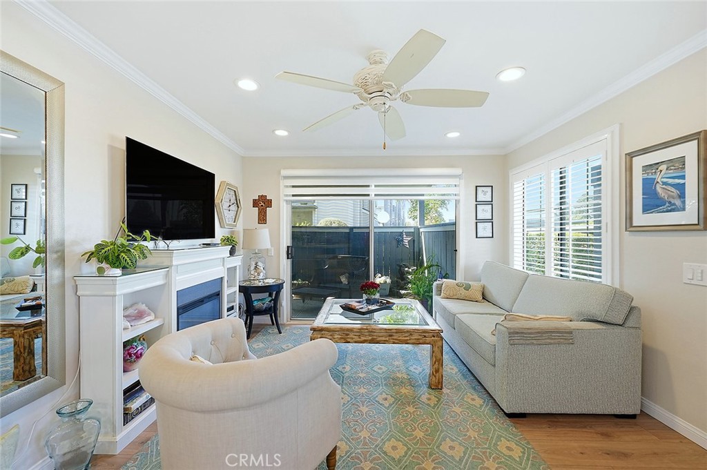 MLS #OC25253195 image #4