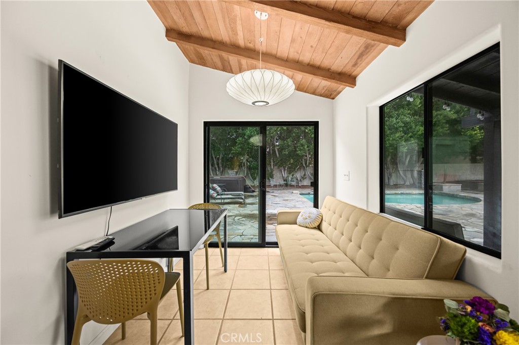 MLS #OC25253282 image #5