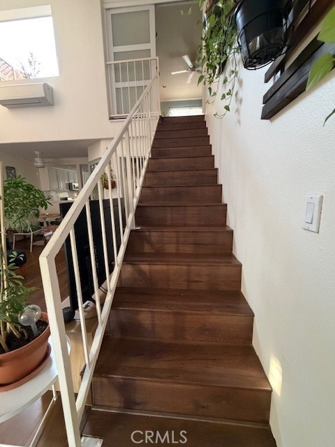 MLS #OC25253295 image #9