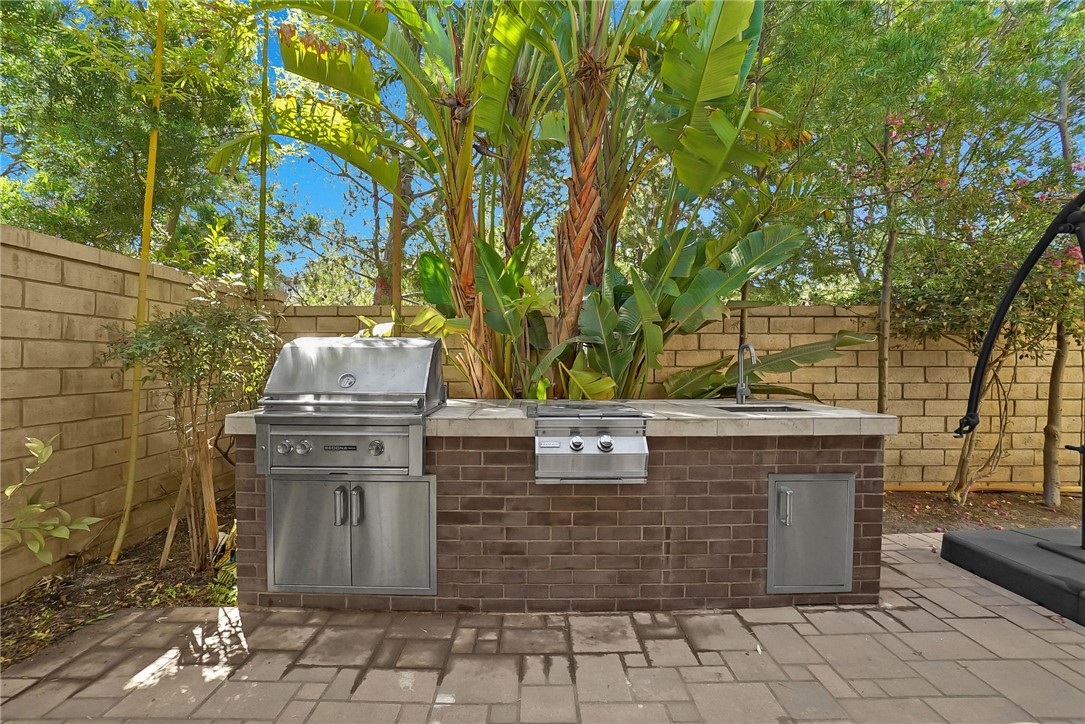 MLS #OC25253332 image #15