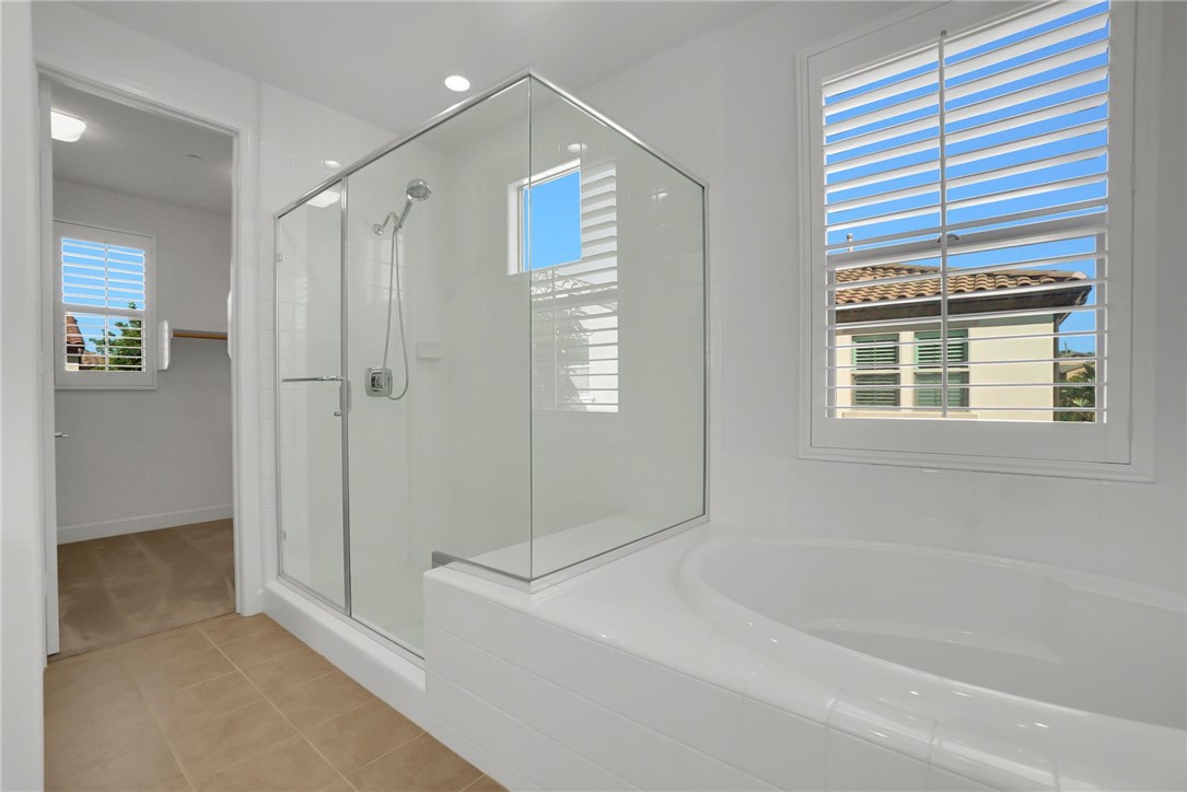 MLS #OC25253332 image #8