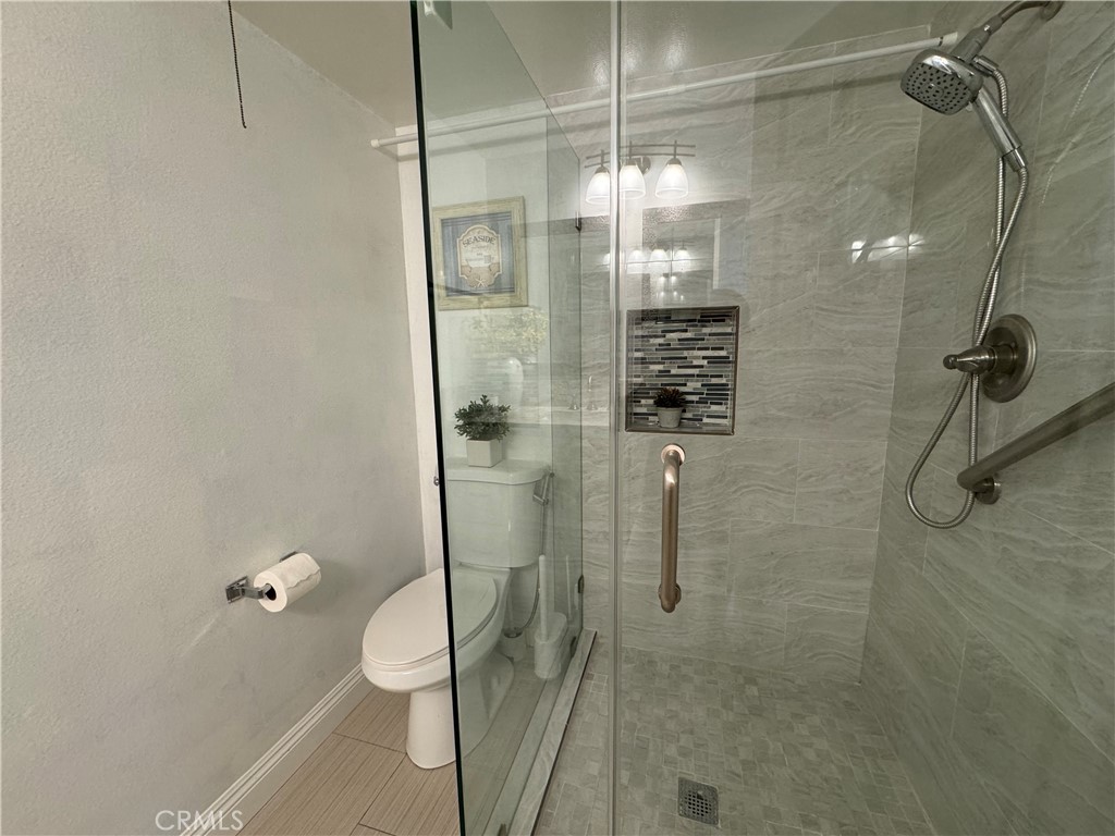 MLS #OC25253334 image #9