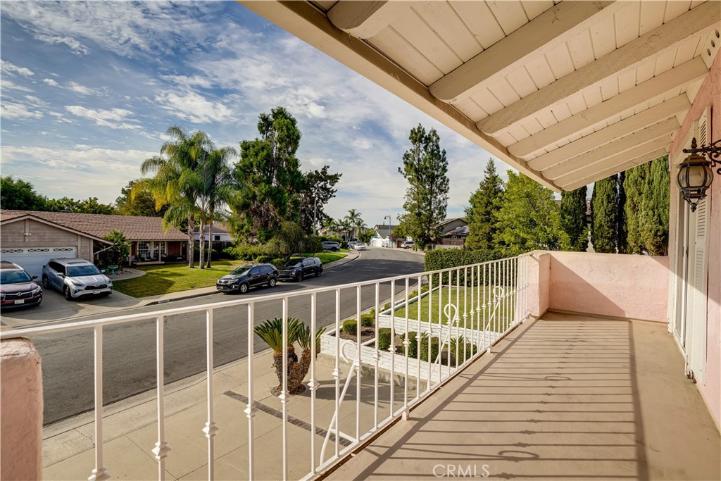 MLS #OC25253377 image #16