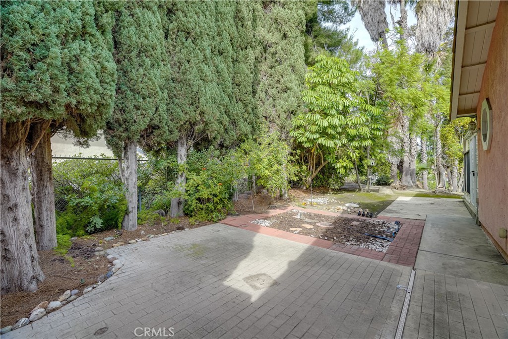 MLS #OC25253377 image #23