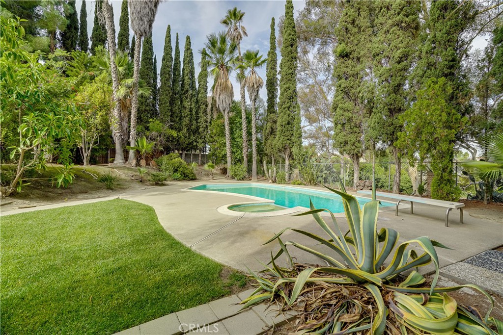 MLS #OC25253377 image #30