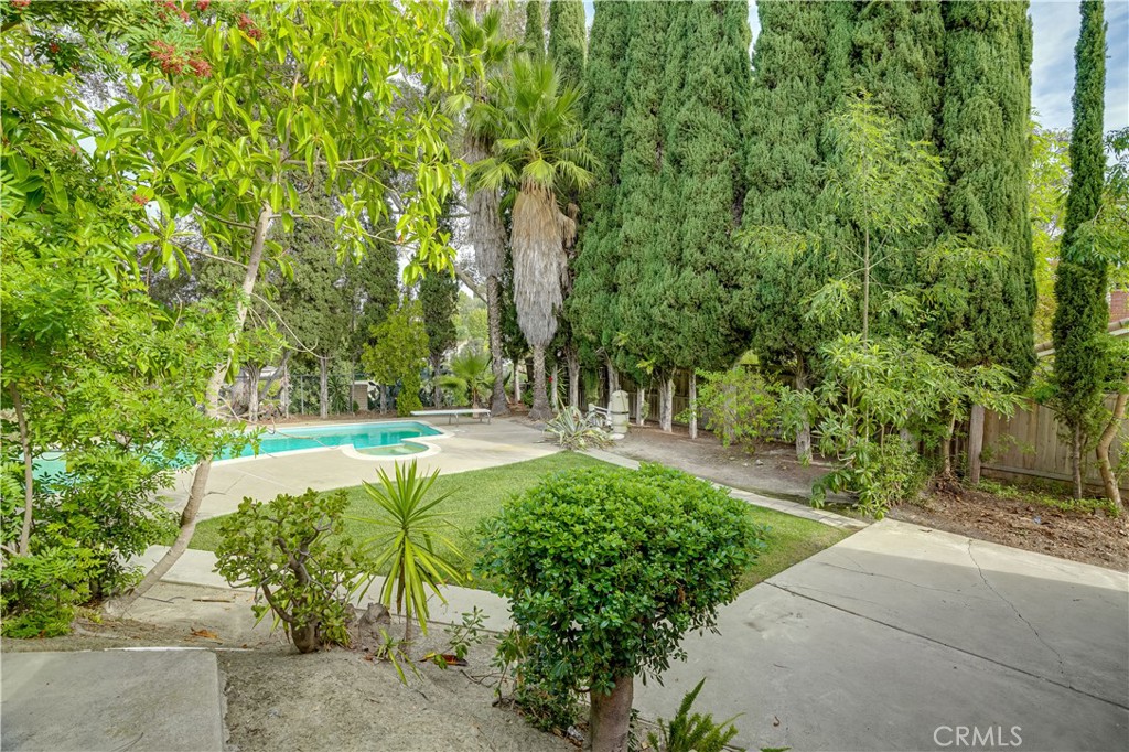 MLS #OC25253377 image #32