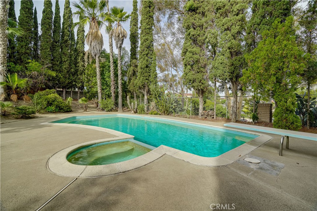 MLS #OC25253377 image #34