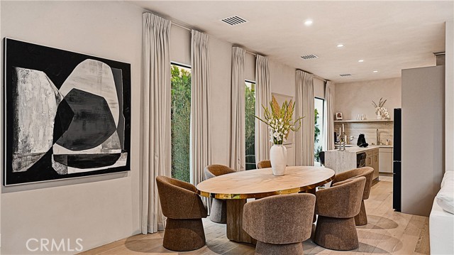 MLS #OC25253379 image #1