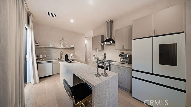 MLS #OC25253379 image #10