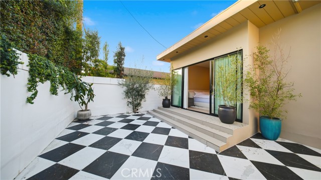 MLS #OC25253379 image #22