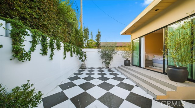 MLS #OC25253379 image #24