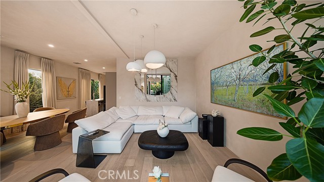 MLS #OC25253379 image #4