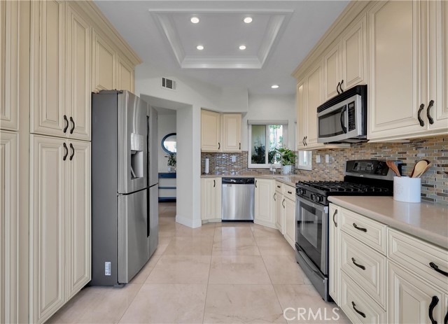 MLS #OC25253437 image #20