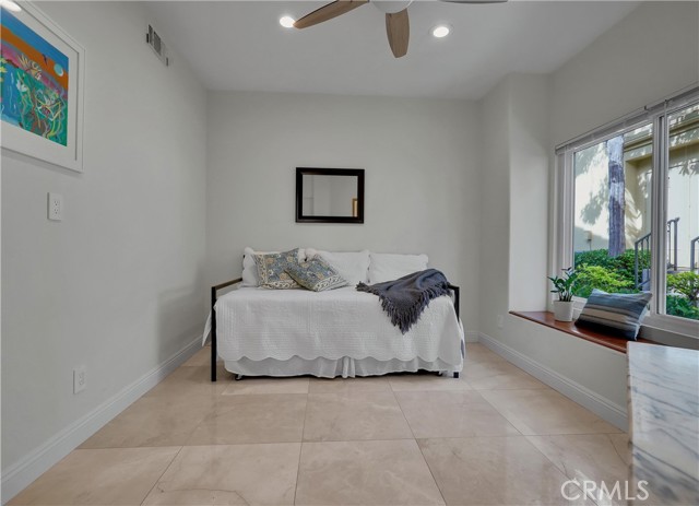 MLS #OC25253437 image #23