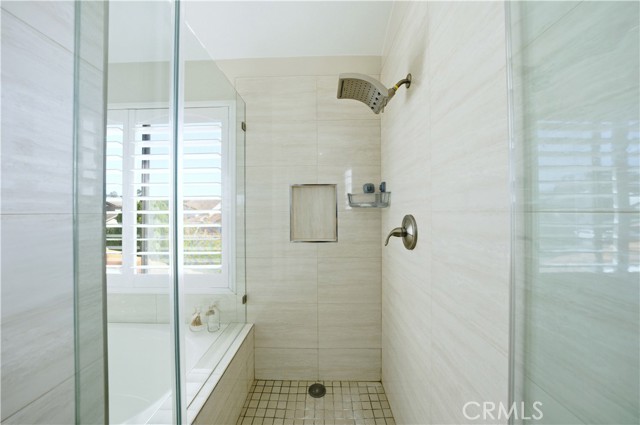 MLS #OC25253438 image #28