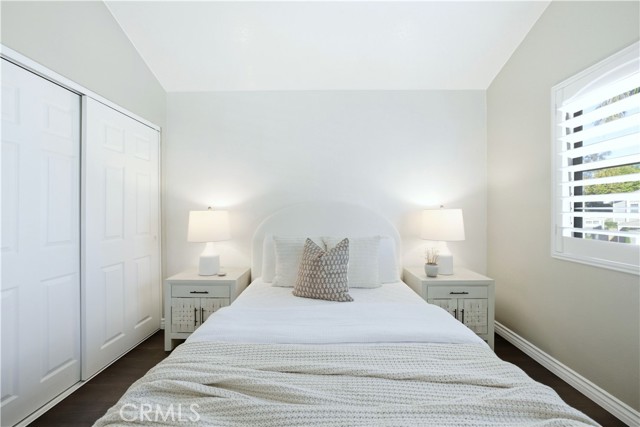 MLS #OC25253438 image #32