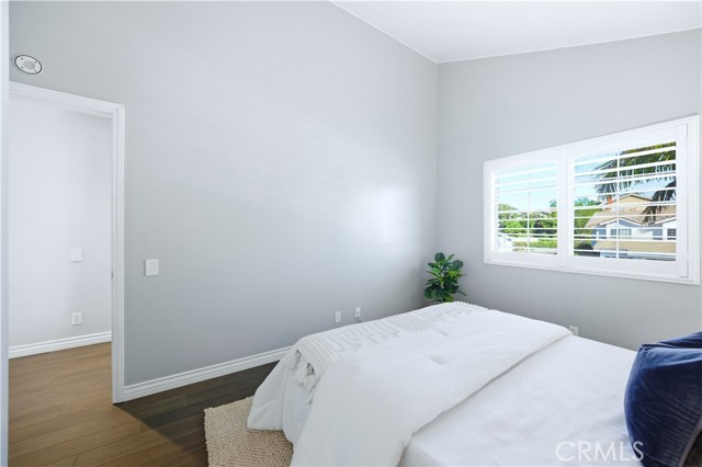 MLS #OC25253438 image #35