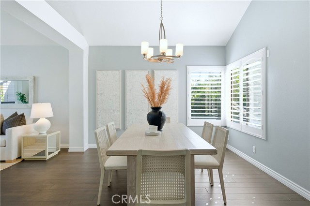 MLS #OC25253438 image #8