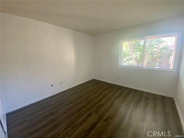 MLS #OC25253467 image #5