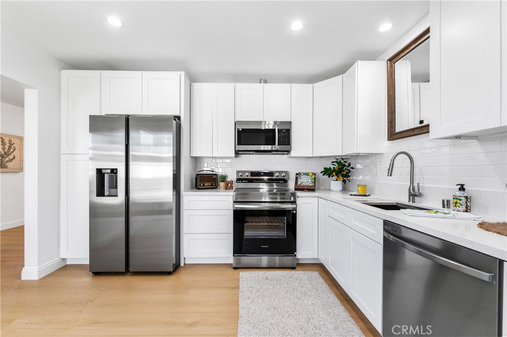 MLS #OC25253517 image #13