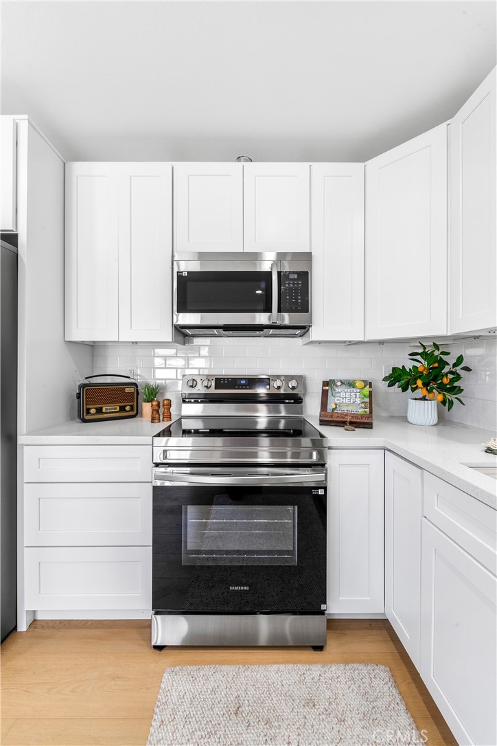 MLS #OC25253517 image #17