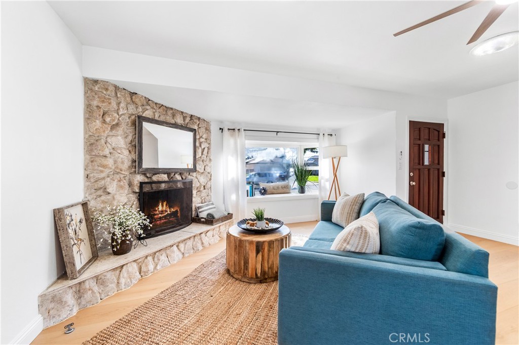 MLS #OC25253517 image #2