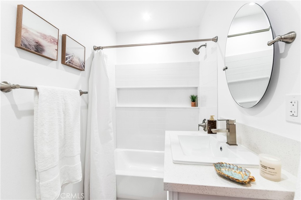 MLS #OC25253517 image #34