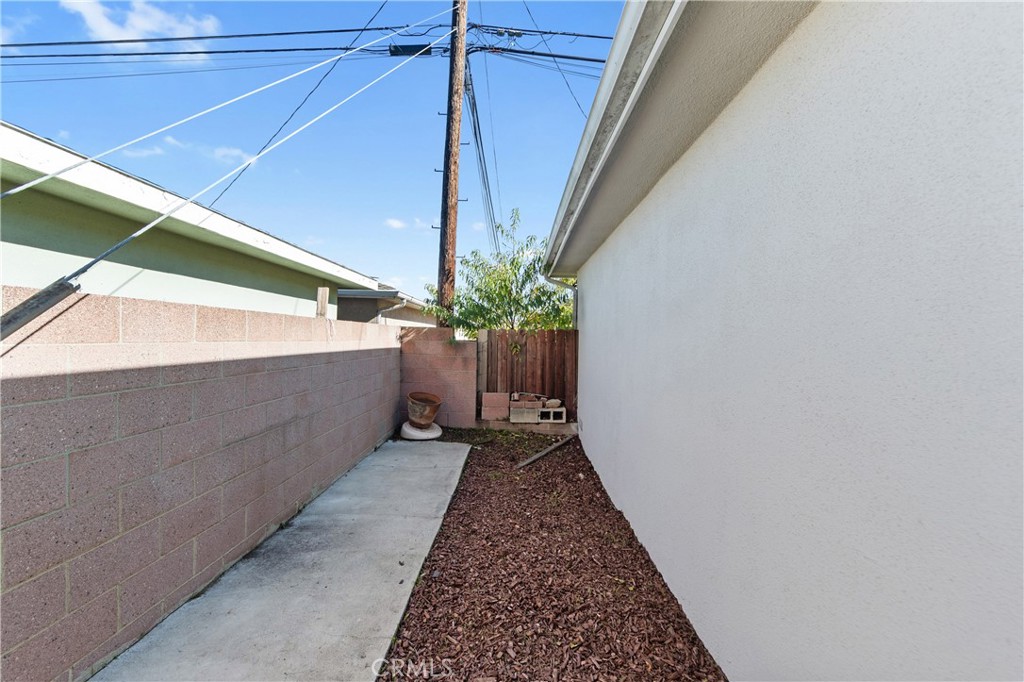 MLS #OC25253517 image #43