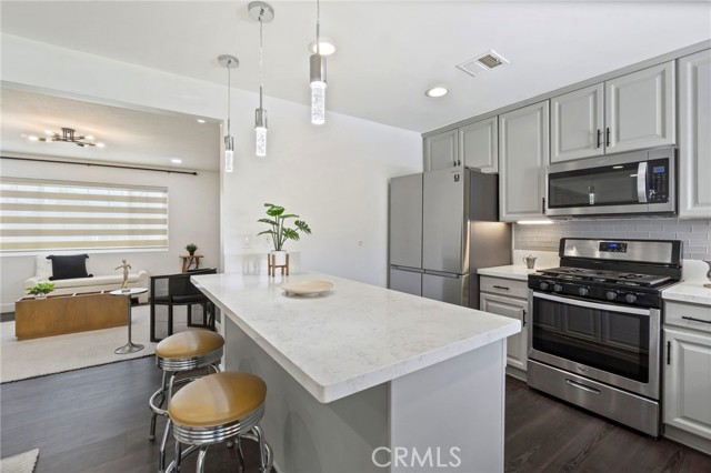 MLS #OC25253533 image #12