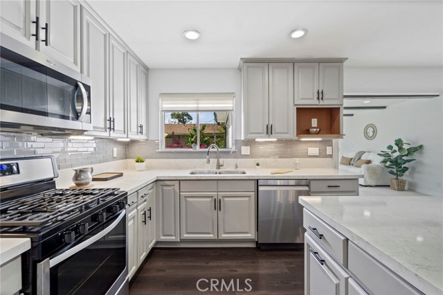 MLS #OC25253533 image #14