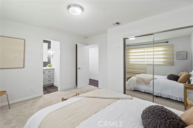 MLS #OC25253533 image #32