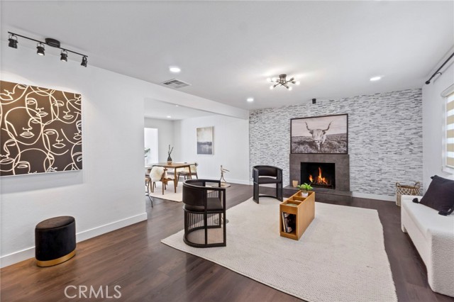 MLS #OC25253533 image #4