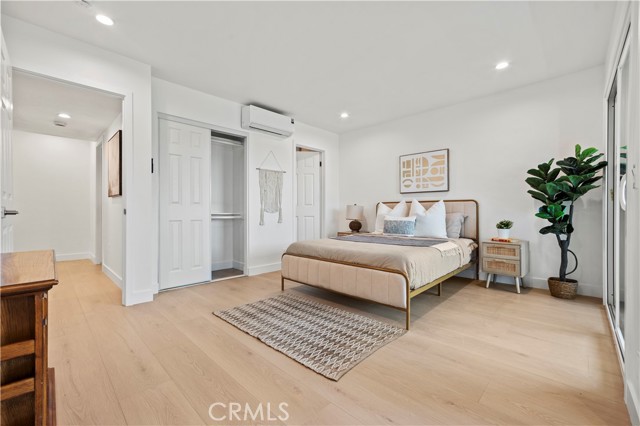 MLS #OC25253538 image #13