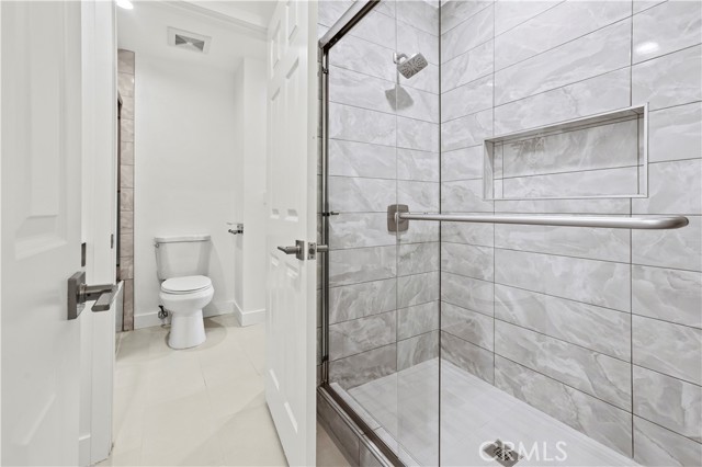 MLS #OC25253538 image #28