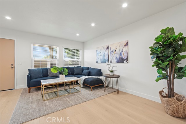 MLS #OC25253538 image #5