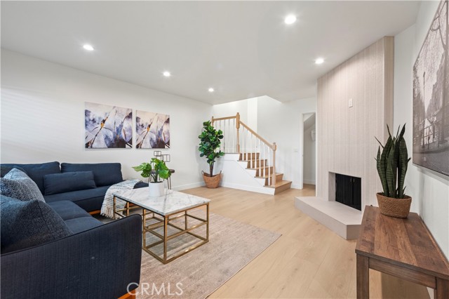 MLS #OC25253538 image #6