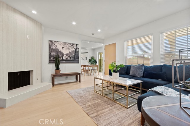 MLS #OC25253538 image #8