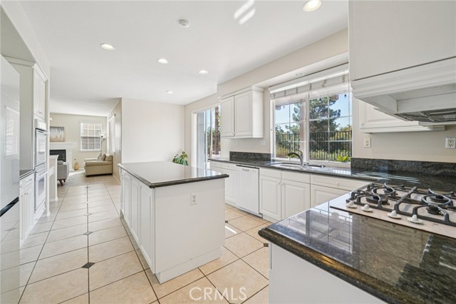 MLS #OC25253542 image #14