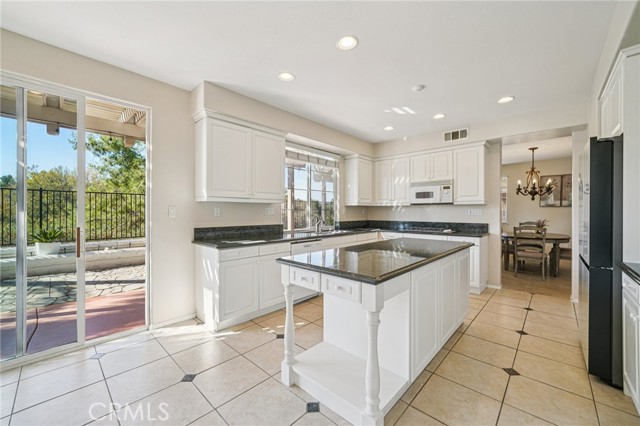 MLS #OC25253542 image #18