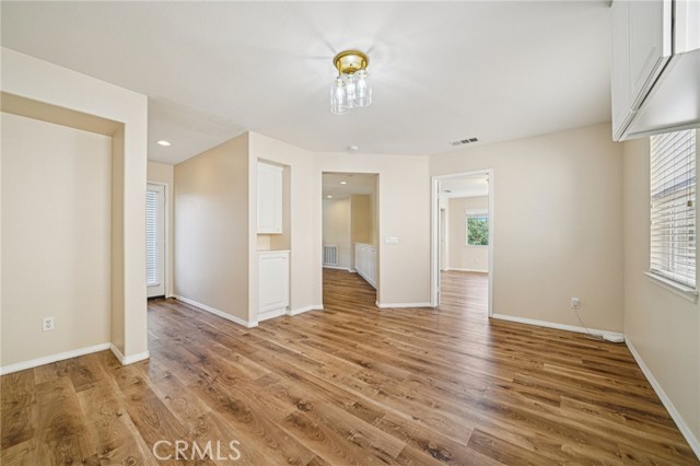 MLS #OC25253542 image #30