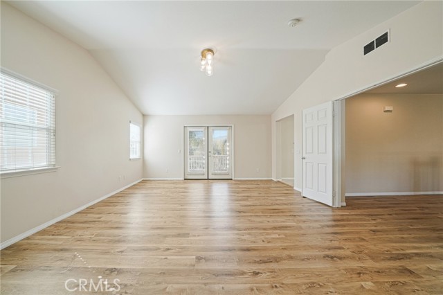 MLS #OC25253542 image #37