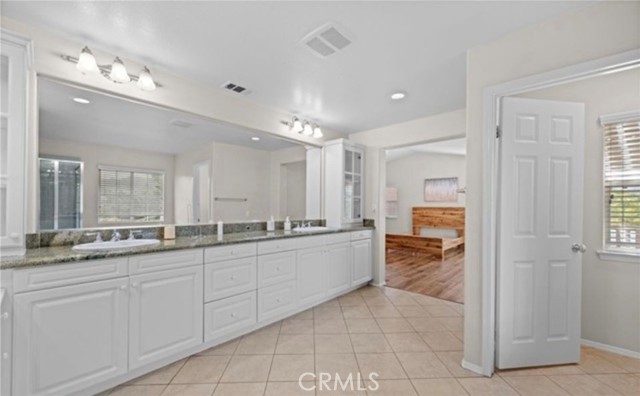 MLS #OC25253542 image #41