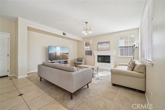 MLS #OC25253542 image #8